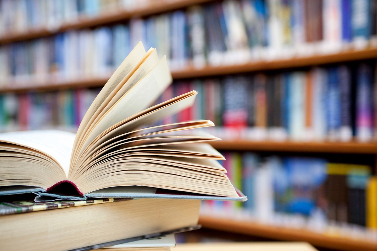 5 livros para mergulhar no universo da indústria